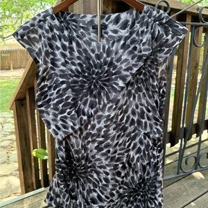 Ann Taylor Black & White Floral Burst Top